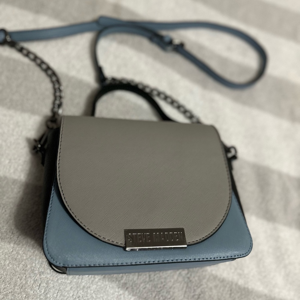Steve Madden Two-Tone Gray and Blue Crossbody Bag
